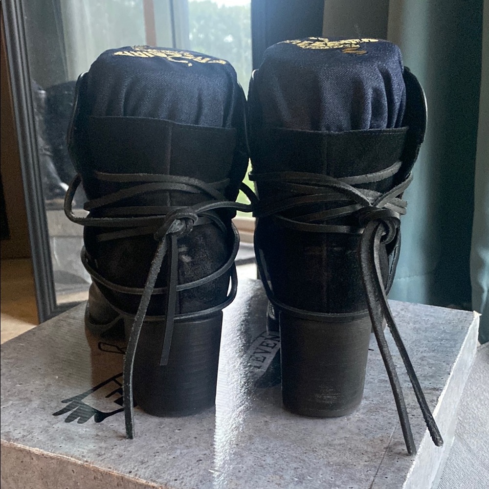 Freebird by Steven Black Heeled Boots “Casey” Black - Picture 3 of 11